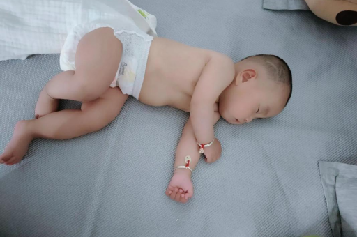 肇州宝宝尿有泡沫怎么回事